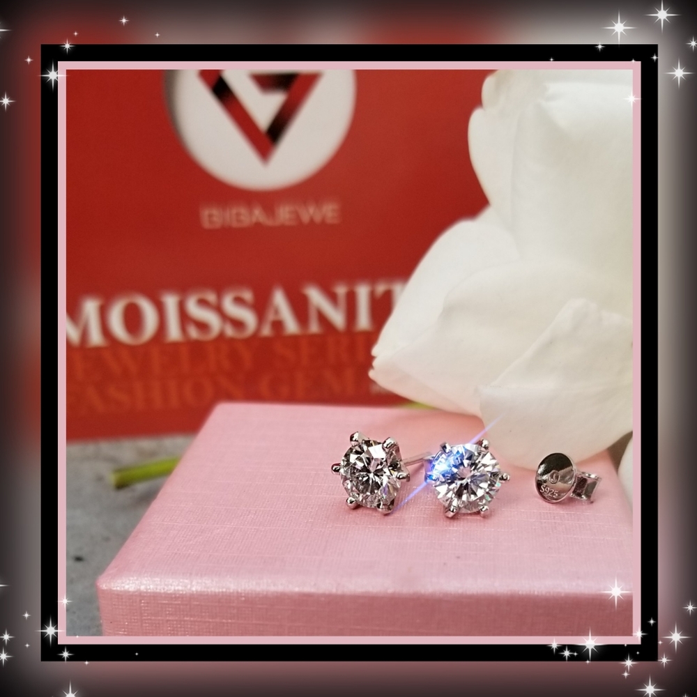 '4.CTTW' Moissanite Stud Earrings Authentic 925S - Picture 2 of 6